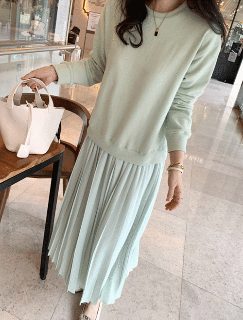 *Quick delivery * Barbara sweatshirt pleated long dress (mint)